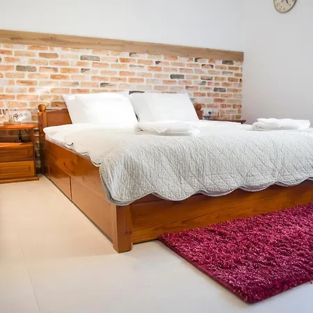 Bright & Modern Luxury